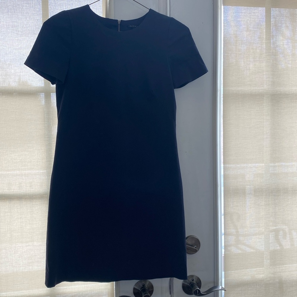 Navy Blue Theory work dress Size 4 Made in USA